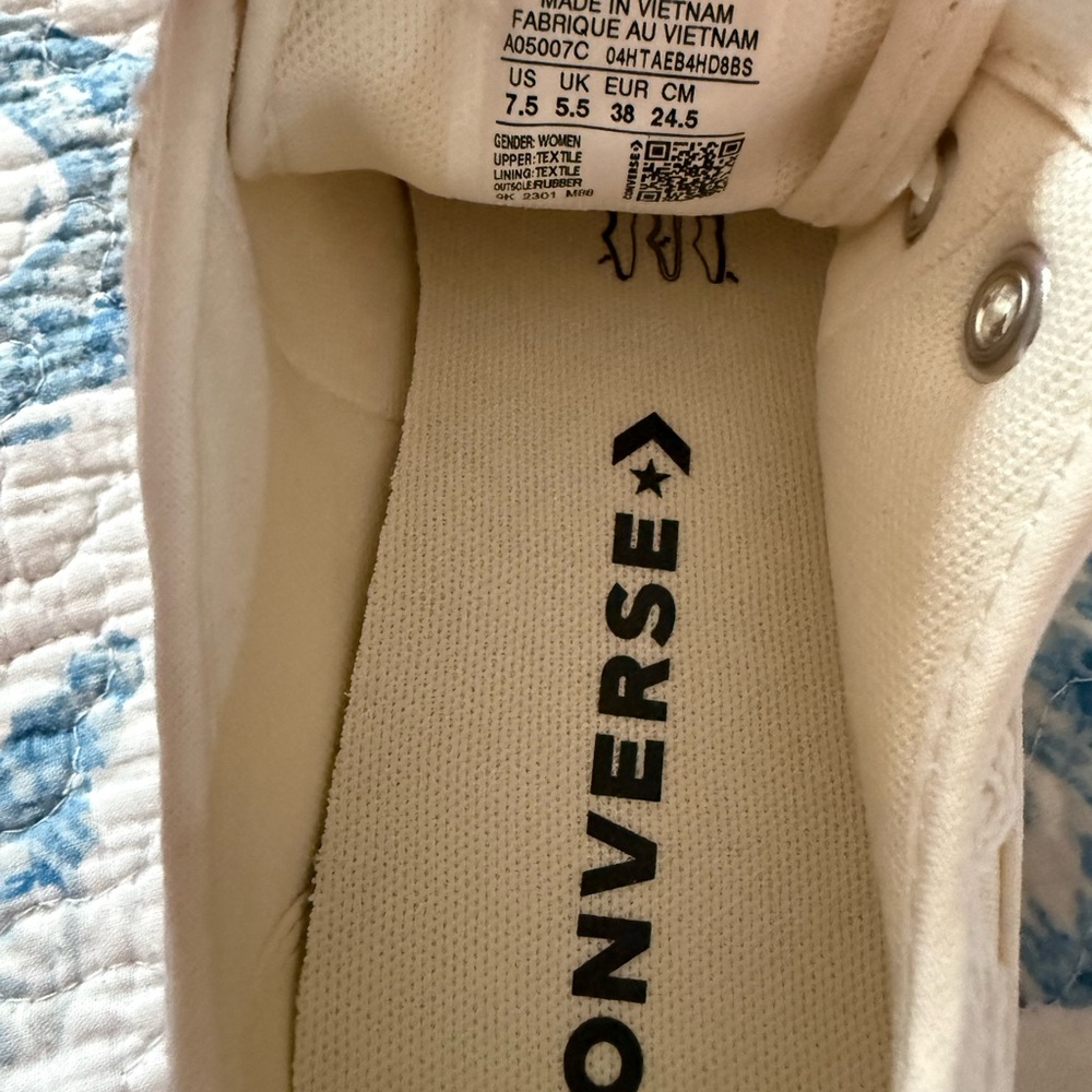 Converse Cream Lace-Up Platform Sneakers - Picture 2 of 3